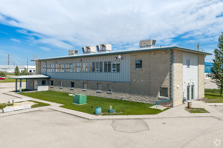 More Photos Of 235185 Ryan Rd SE, Rocky View No 44 Warehouse For Lease