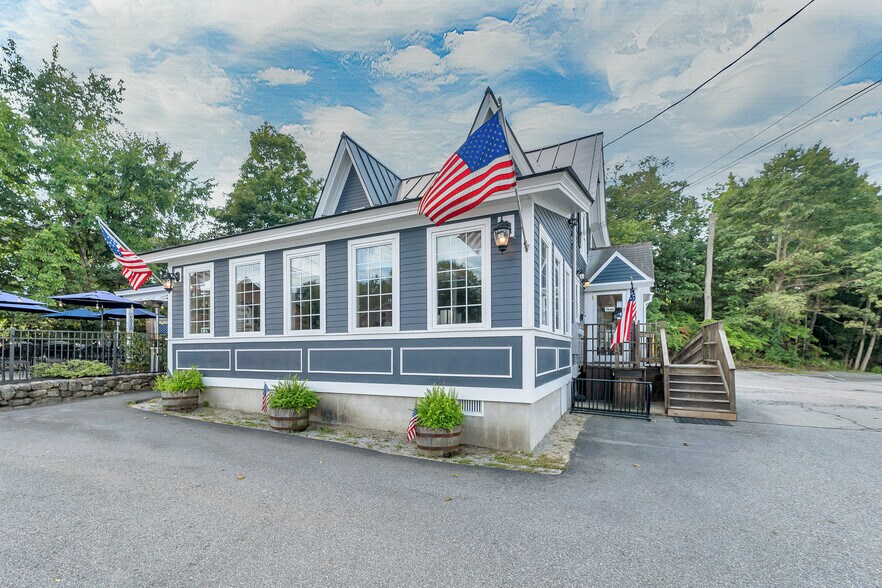 More Photos Of 40 Main St, Goffstown Restaurant For Sale