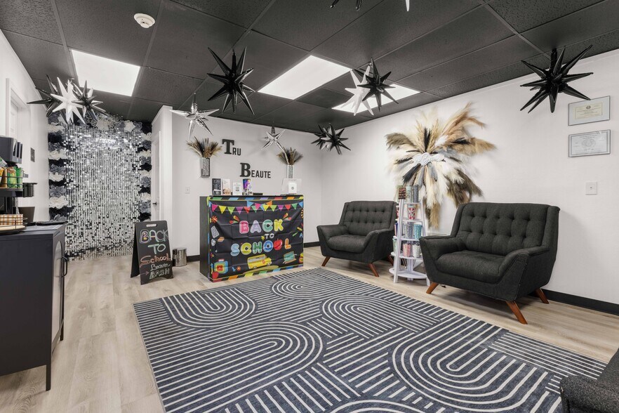 More Photos Of 2045 Space Park Dr, Houston Medical For Lease