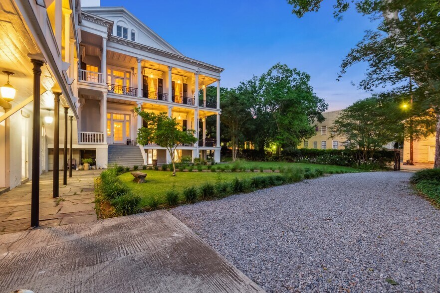 More Photos Of 1410 Jackson Ave, New Orleans Lodge Meeting Hall For Sale