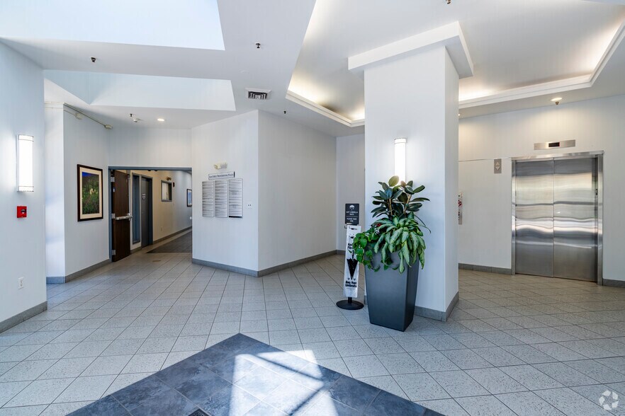 More Photos Of 343 Elm St, Reno Medical For Lease