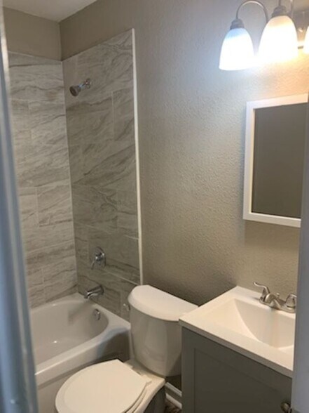 More Photos Of 1320 W Kingsley Rd, Garland Apartments For Sale