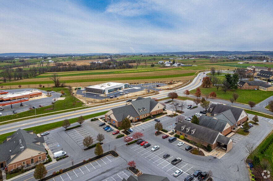 More Photos Of 300 Historic Dr, Strasburg General Retail For Sale