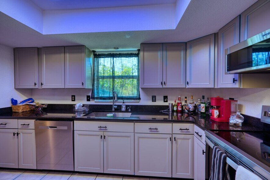 More Photos Of 25038 Harborview Rd, Port Charlotte Apartments For Sale