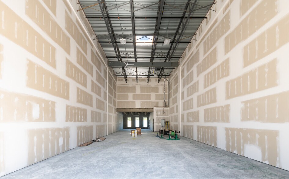 More Photos Of 8650 Dewdney Trunk Rd, Mission Warehouse For Sale