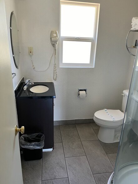 More Photos Of 550 S Auburn St, Colfax Hotel For Sale