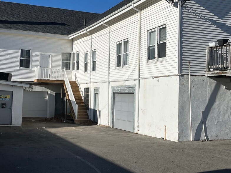 More Photos Of 447 Rantoul St, Beverly Storefront Retail Residential For Lease