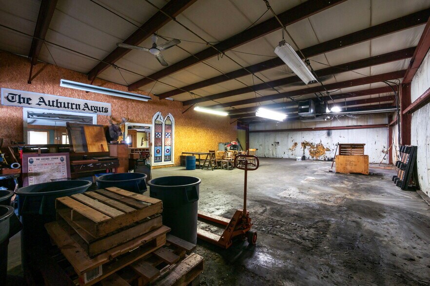 More Photos Of 690 S Lapeer Rd, Oxford Warehouse For Sale