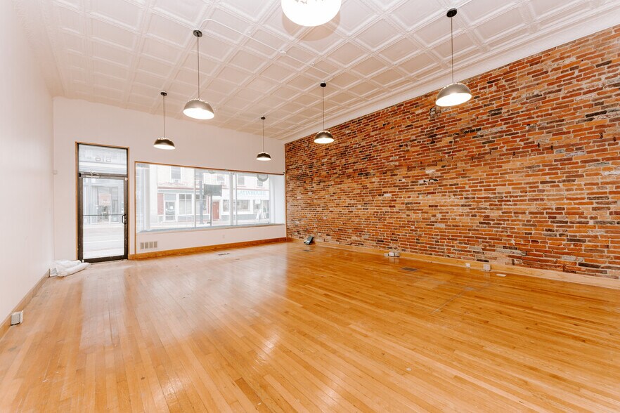 More Photos Of 814-816 Main St, Cincinnati Medical For Lease