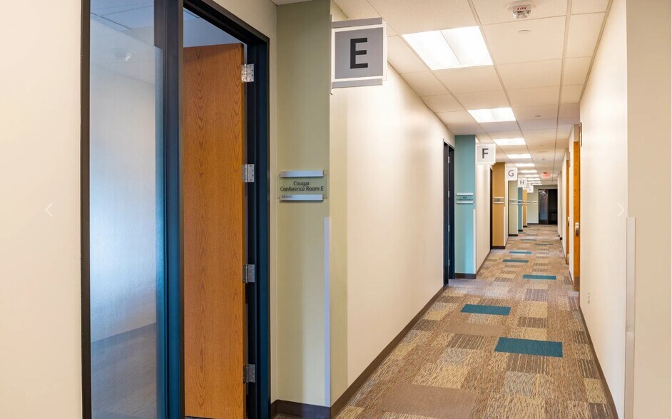 More Photos Of 20500 Civic Center Dr, Southfield Office For Sale