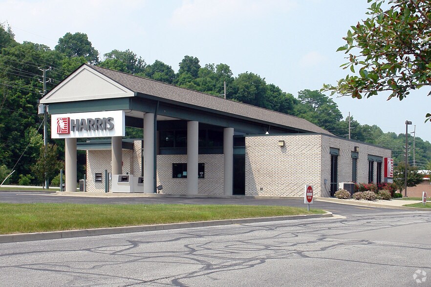 More Photos Of 9737-9811 Fall Creek Rd, Indianapolis Unknown For Lease