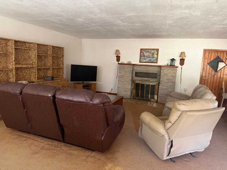 More Photos Of 3980 Lakeshore Dr, Rhinelander Lodge Meeting Hall For Sale