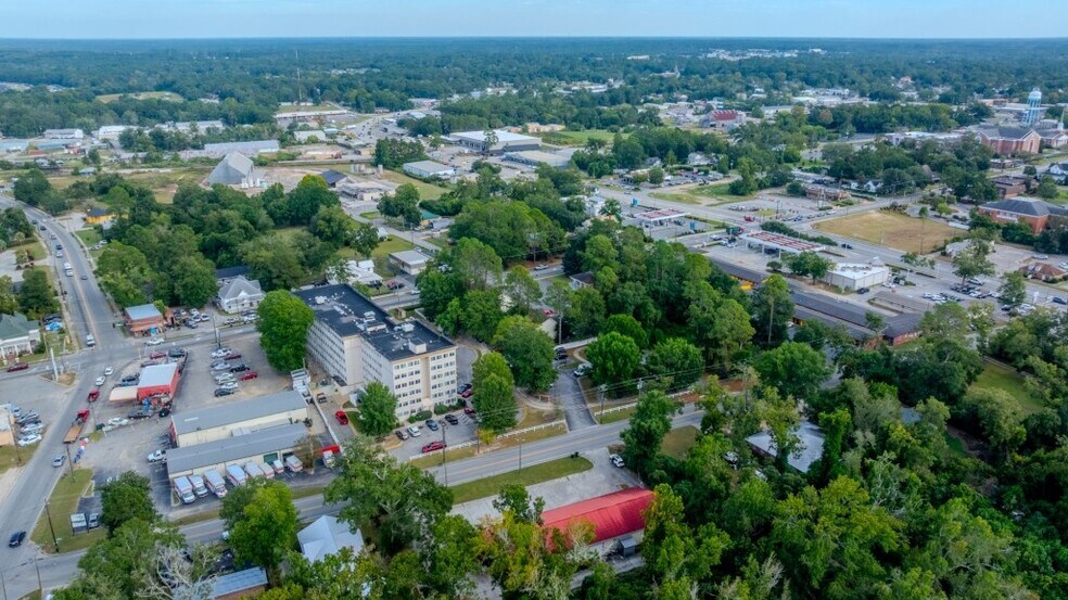 More Photos Of 244 N College St, Statesboro Flex For Sale