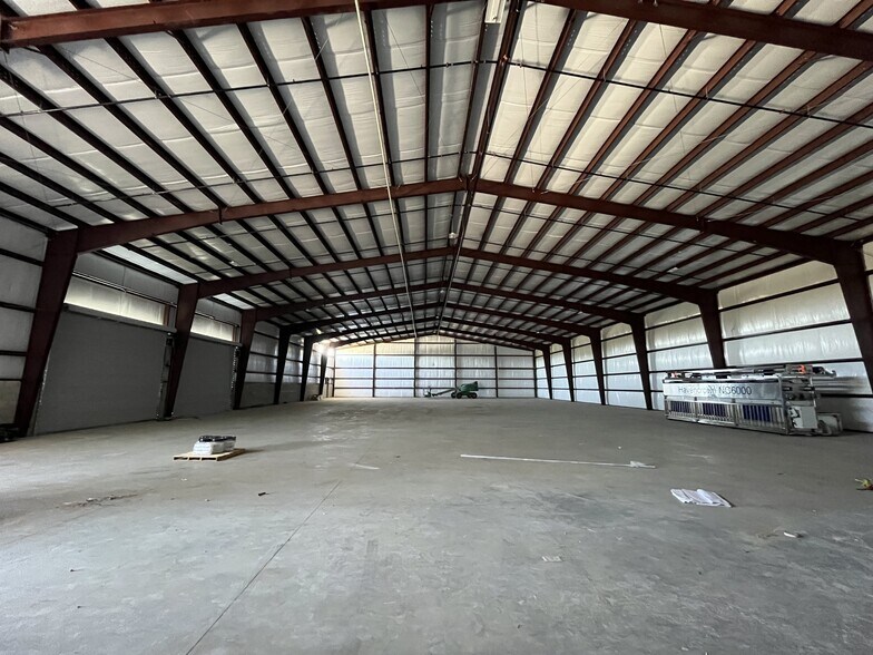 More Photos Of US Highway 542 w, Winter Haven Manufacturing For Lease