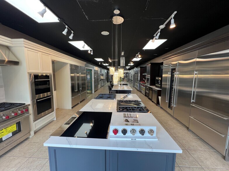 More Photos Of 237-247 Tarrytown Rd, White Plains Storefront For Lease