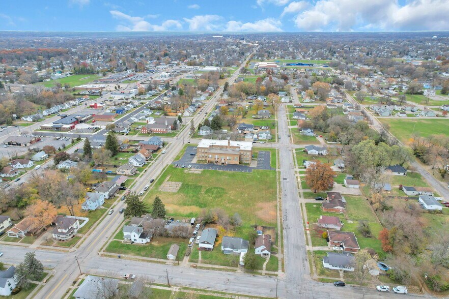 More Photos Of 300 E Auburn Ave, Springfield Office For Sale