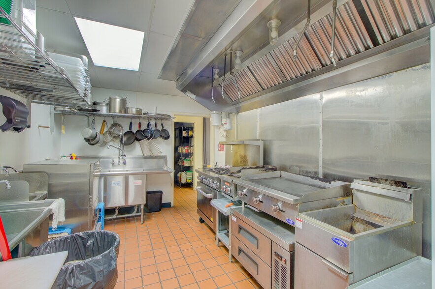Primary Photo Of 110 Ville Dr, Boulder City Restaurant For Lease
