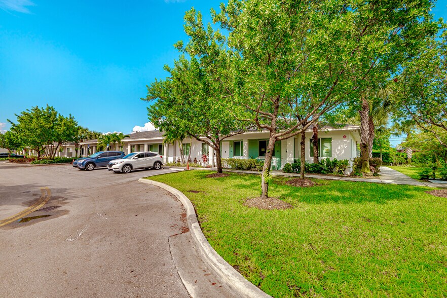 More Photos Of 20690 NW 27th Ave, Miami Gardens Multifamily For Sale