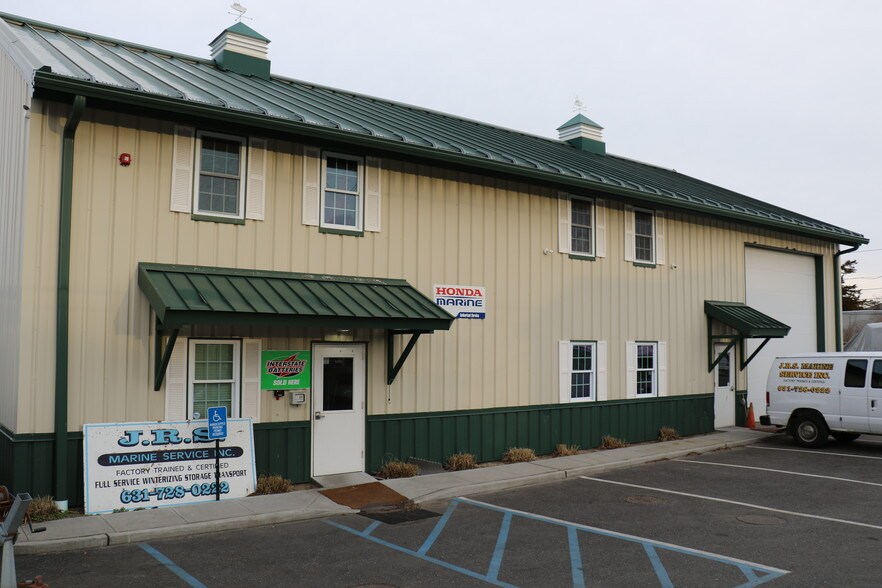 More Photos Of 76 Foster Ave, Hampton Bays Marina For Sale