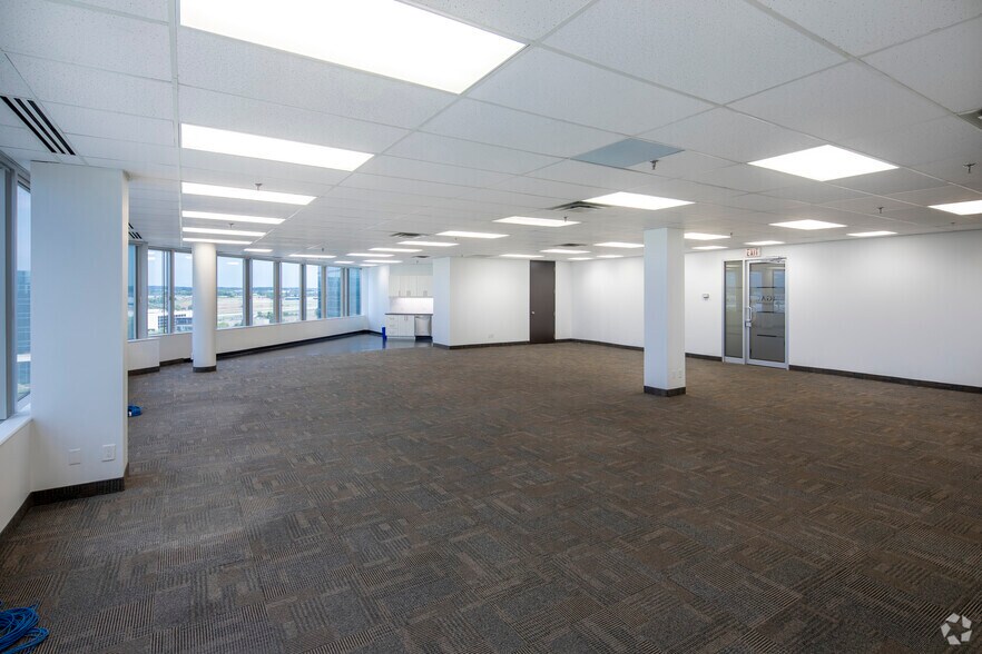 More Photos Of 90 Allstate Pky, Markham Unknown For Lease