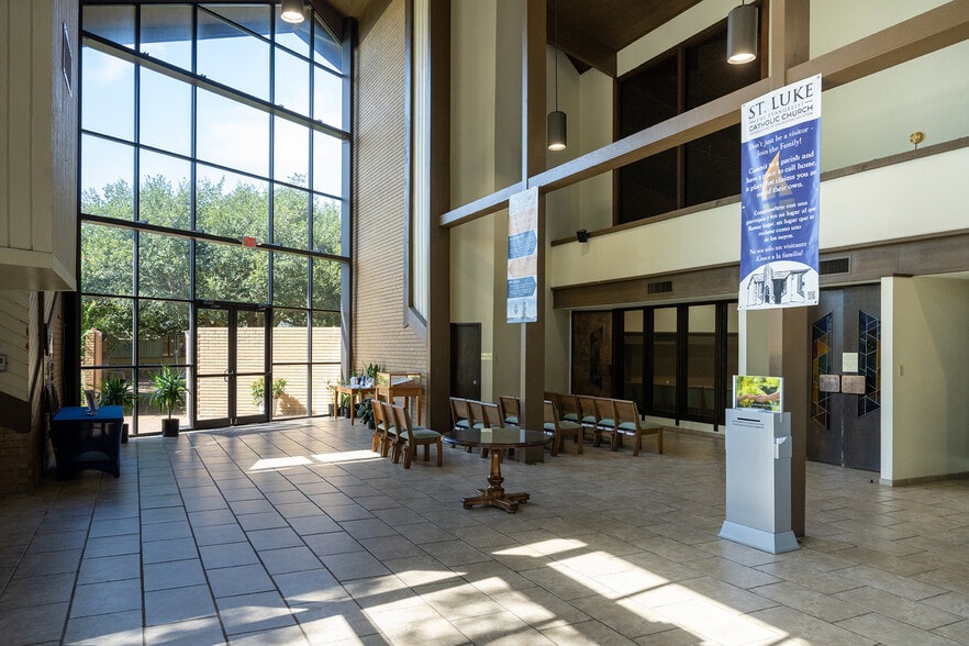 More Photos Of 11011 Hall Rd, Houston Religious Facility For Sale