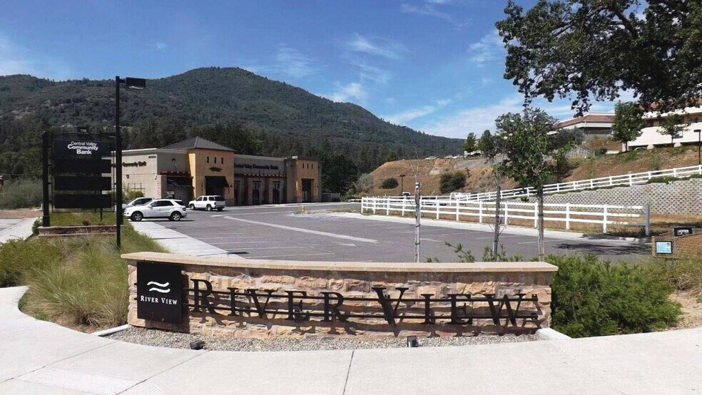 More Photos Of 40004 Highway 41, Oakhurst Land For Lease