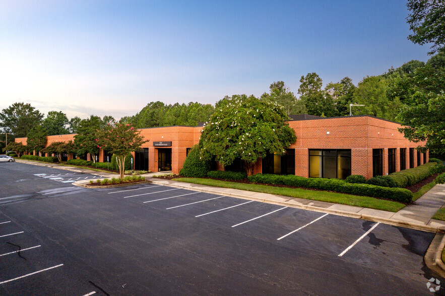 Primary Photo Of 4828 Parkway Plaza Blvd, Charlotte Unknown For Lease