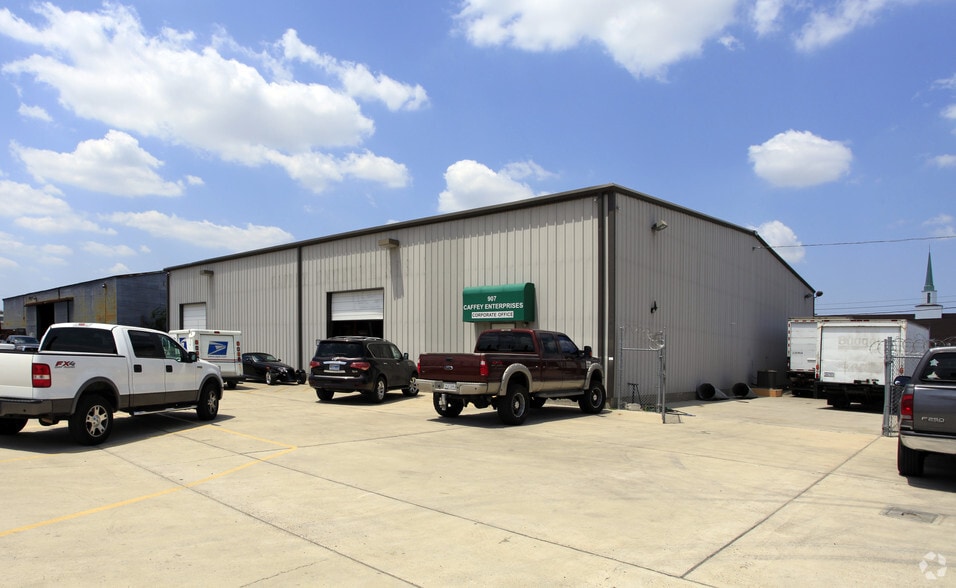 More Photos Of 907 Dumont St, South Houston Warehouse For Sale