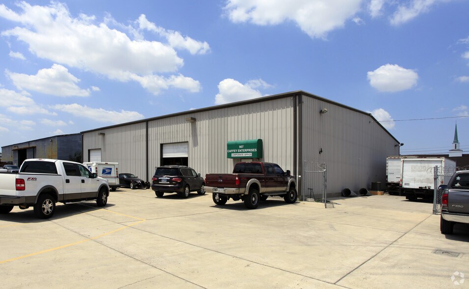 More Photos Of 907 Dumont St, South Houston Warehouse For Sale