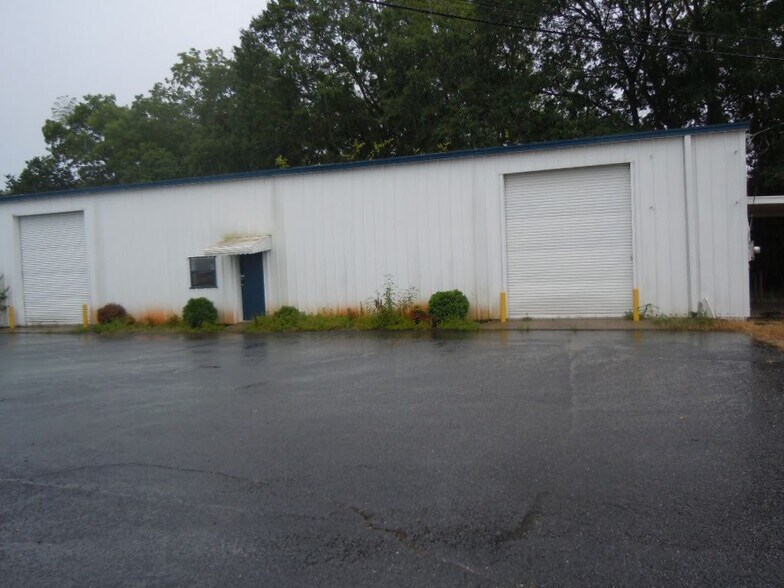 More Photos Of 723 Battle St E, Talladega Auto Dealership For Sale