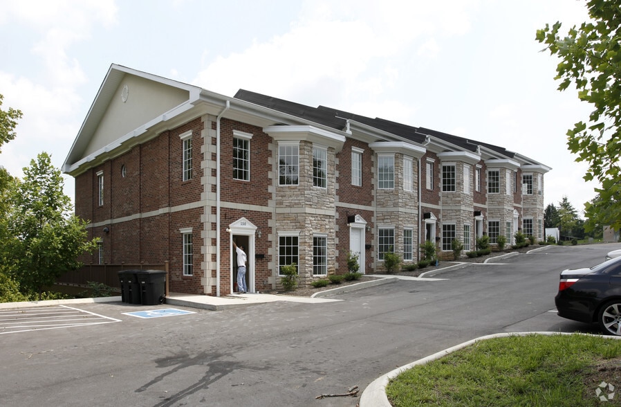 More Photos Of 311 S Royal Oaks Blvd, Franklin Medical For Sale