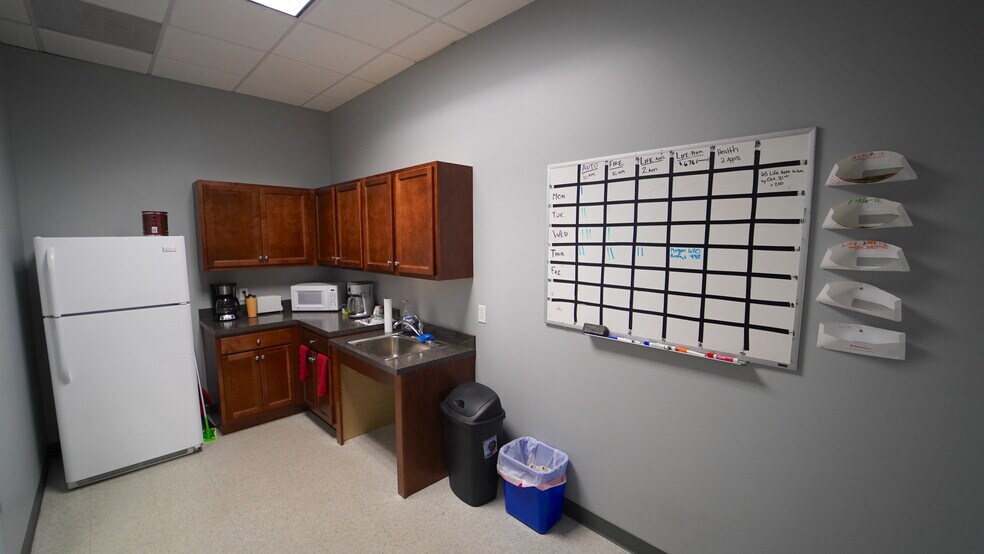 More Photos Of 491 Williamson Rd, Mooresville Unknown For Lease