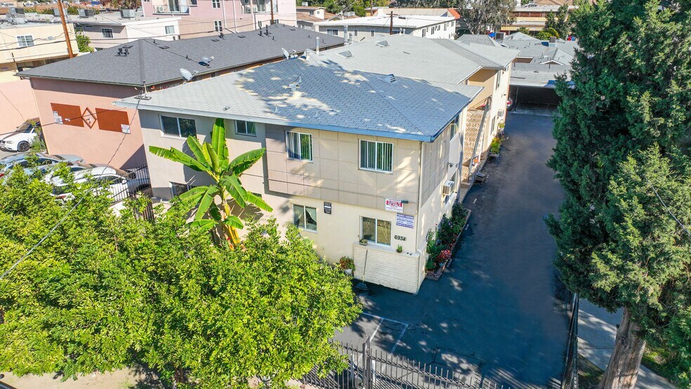 Primary Photo Of 6934 Hinds Ave, North Hollywood Apartments For Sale