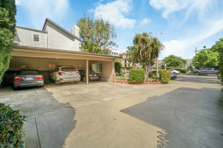 More Photos Of 1224 9th St, Santa Monica Apartments For Sale