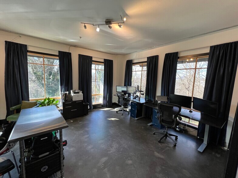 More Photos Of 319 Atlanta St, Marietta Office For Sale
