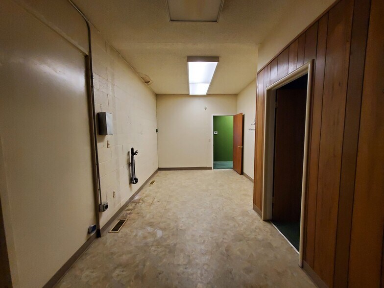 More Photos Of 1343-1353 W Main St, Merced General Retail For Sale