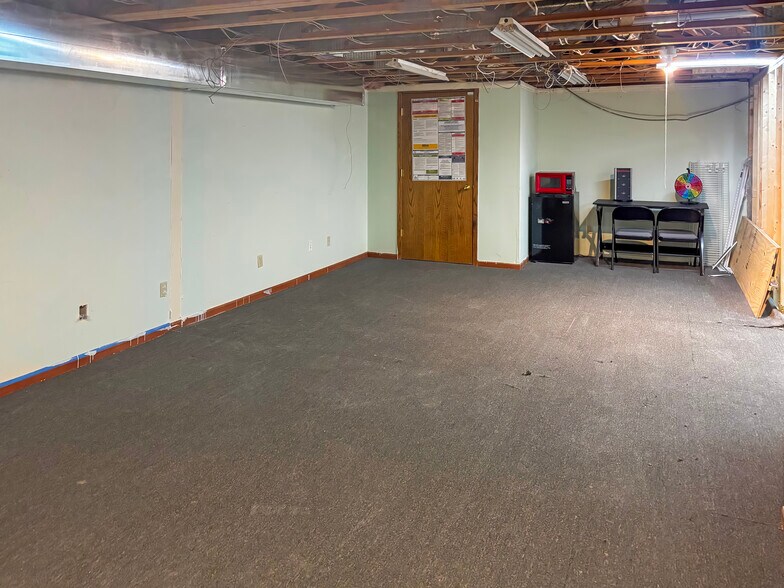 More Photos Of 7046 Brooklyn Blvd, Brooklyn Center Medical For Sale