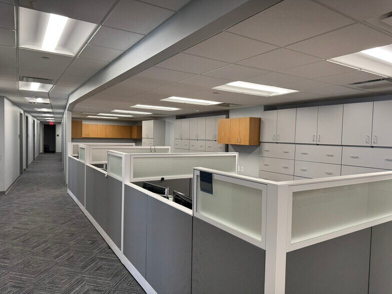 More Photos Of 501-505 5th Ave, Des Moines Office For Lease