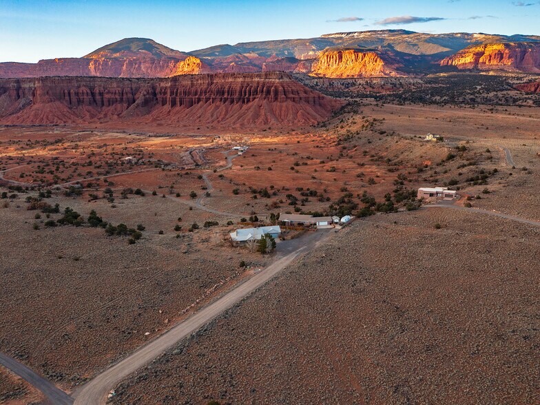 More Photos Of 397 N Wendy St, Torrey Specialty For Sale