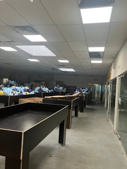 More Photos Of 712 3rd Ave, Brooklyn Flex For Lease