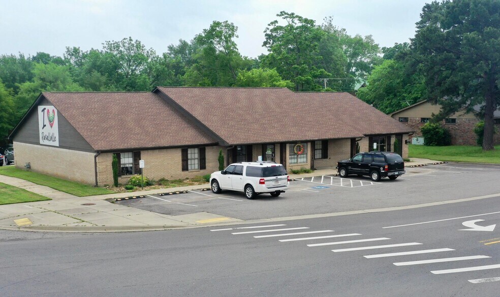 More Photos Of 220 N Phoenix Ave, Russellville Medical For Sale