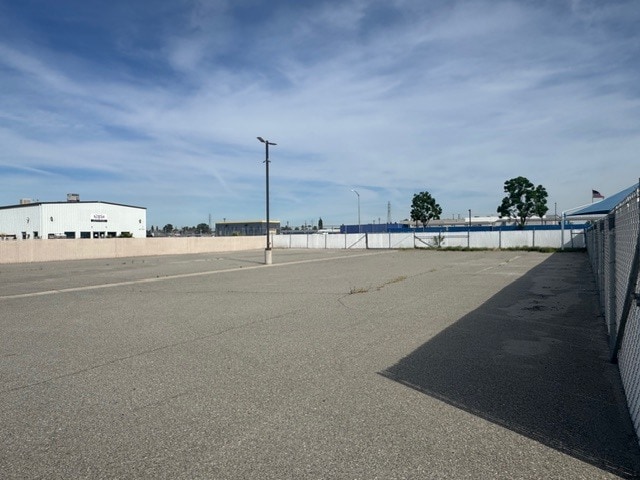 More Photos Of 4625 Wible Rd, Bakersfield Auto Dealership For Lease