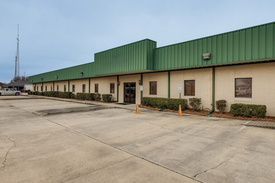 More Photos Of 1301 Hudson Ln, Monroe Office For Sale