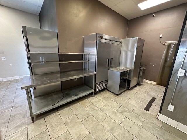 More Photos Of 775 Danenberg Dr, El Centro Storefront Retail Office For Lease