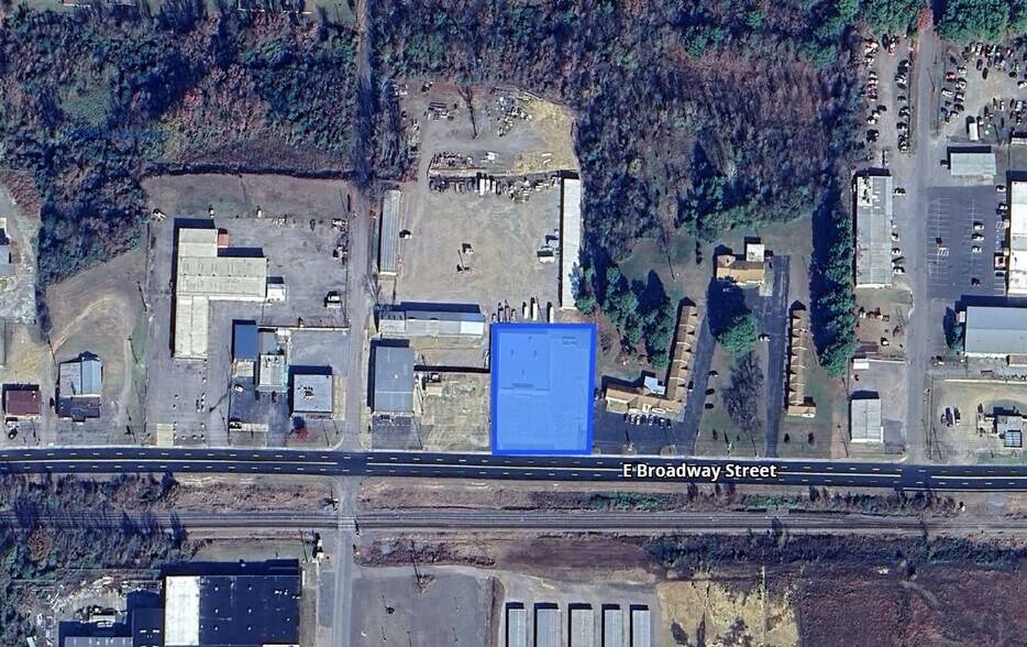 More Photos Of 1313 E Broadway St, Morrilton General Retail For Sale