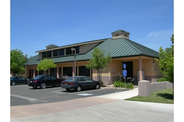 More Photos Of 2925 Spafford St, Davis Medical For Lease