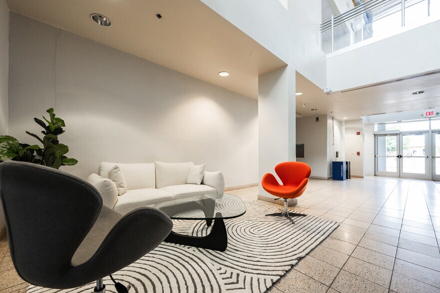 More Photos Of 1600 Saint Michaels Dr, Santa Fe Unknown For Lease