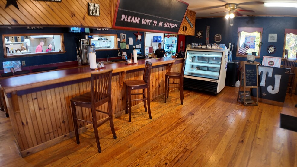 More Photos Of 6335 W Andrew Johnson Hwy, Greeneville Restaurant For Sale