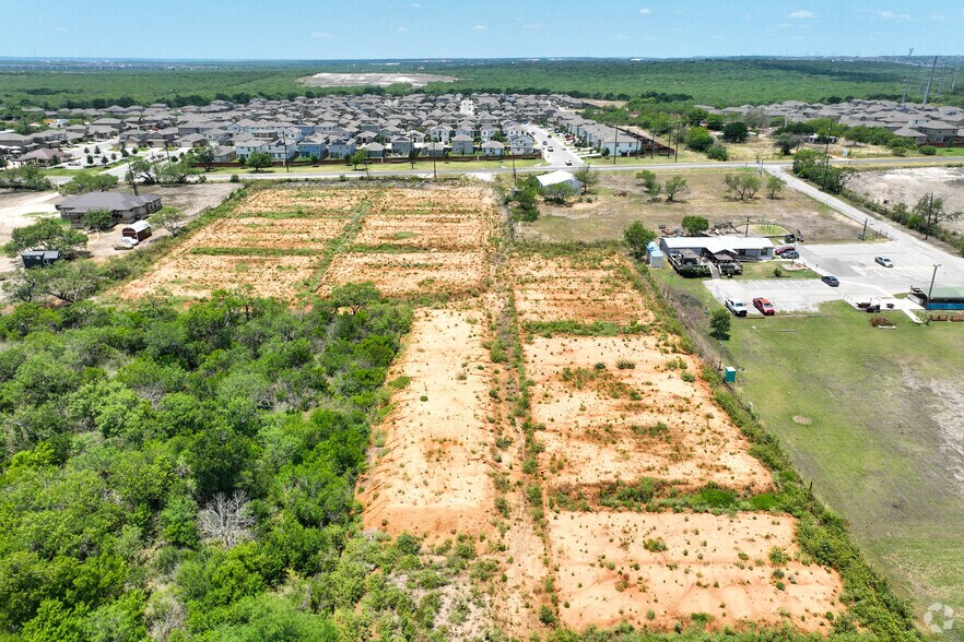 More Photos Of 3402 Grosenbacher Rd, San Antonio Self Storage For Sale