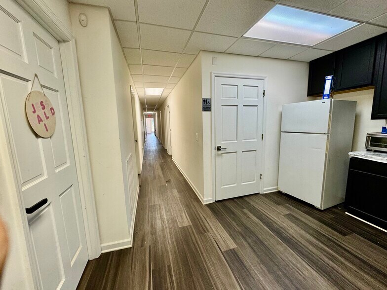 More Photos Of 105 S Jefferson Ave, Eatonton Office For Sale